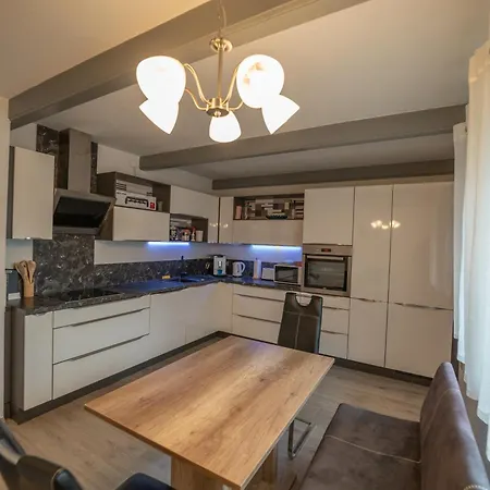 Mit Bergblick In Διαμέρισμα *