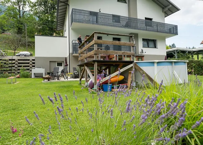 Mit Bergblick In باد بلايبرغ